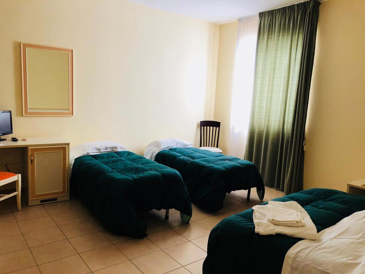 Hotel Agri Resort "Agora" Castelluccio dei Sauri Экстерьер фото